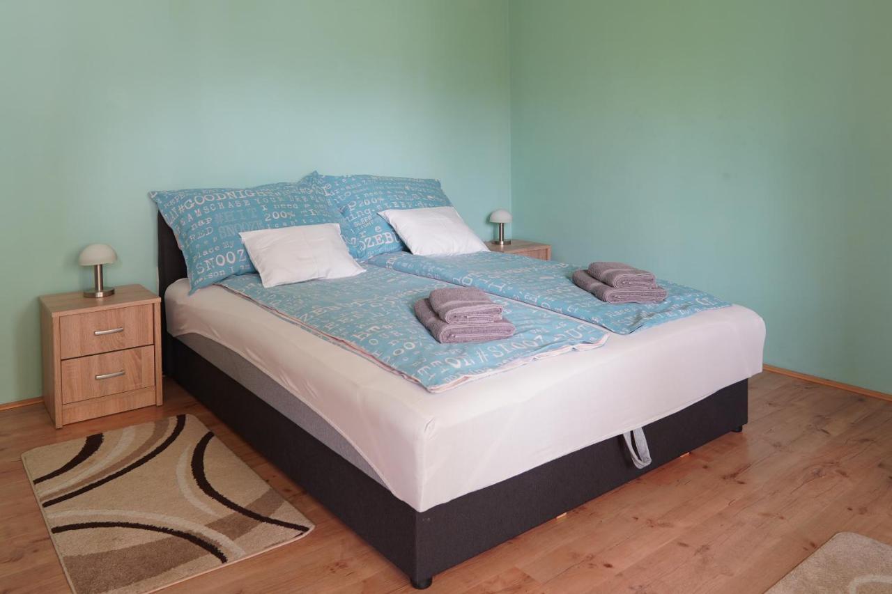 Dia Apartman Печ Экстерьер фото